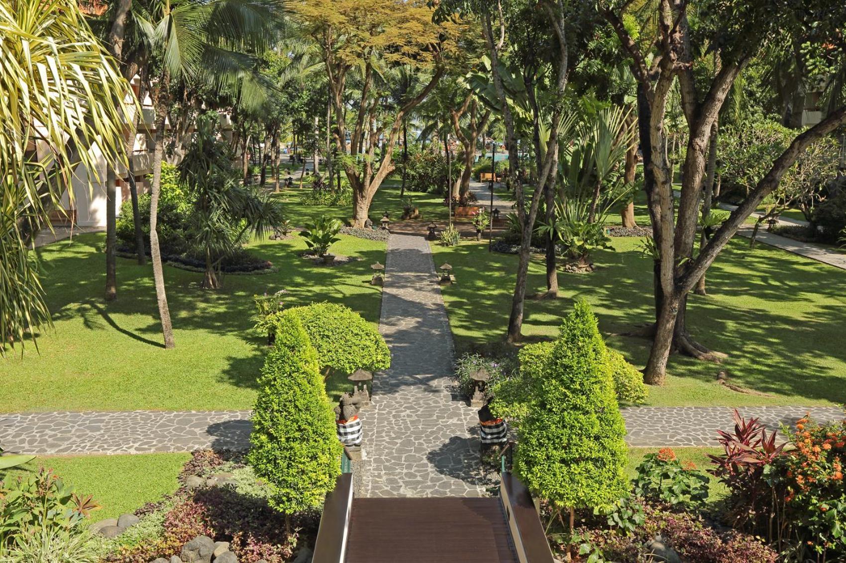 Sea Breeze Deluxe Suite with Free Return Airport Transfers and One-Time Afternoon Tea,1440497692:JPEG